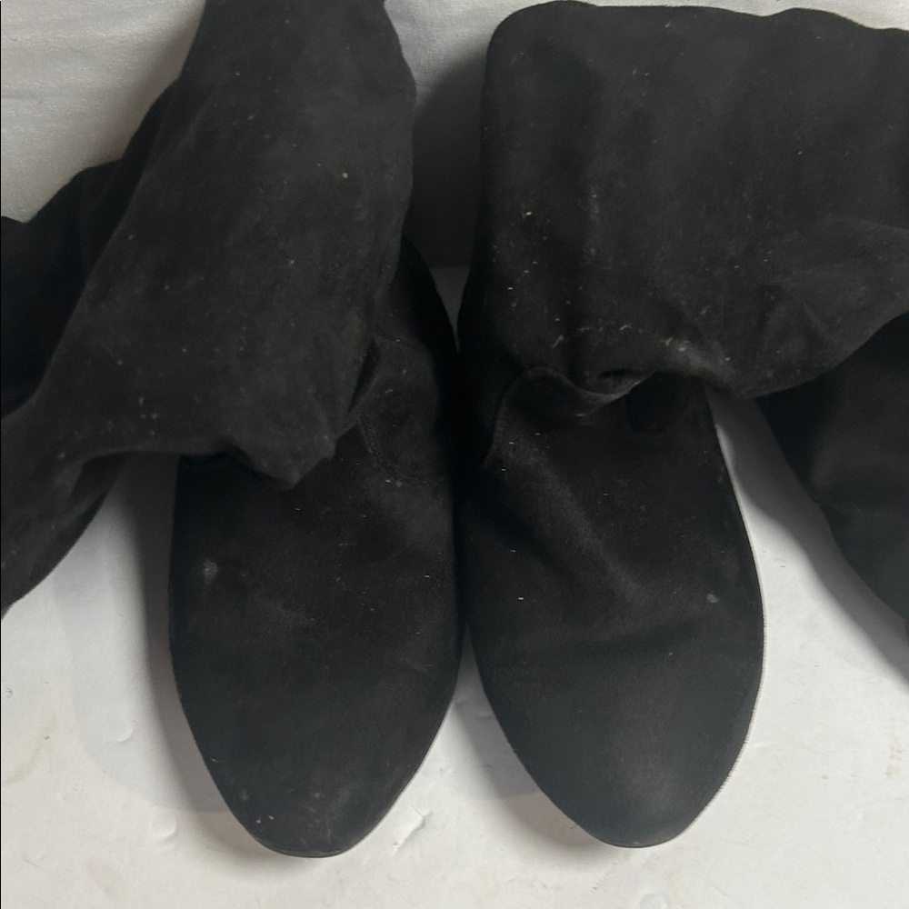 Elegant Black Over the Knee Boots In Size 8W - Picture 5 of 16